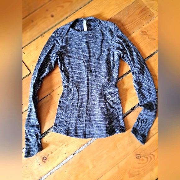 Lululemon - Picture 1 of 2